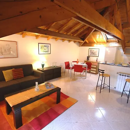 Mansarda Corso Inglesi Appartement